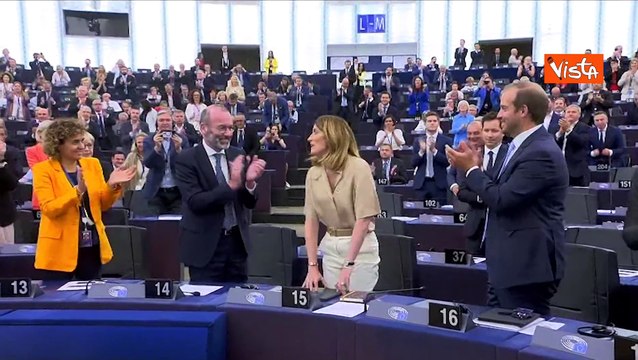 Metsola rieletta Presidente del Parlamento Ue con numero record di voti. La standing ovation in Aula