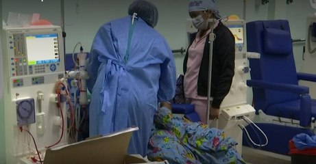 Pacientes de hemodiálisis exigen construcción de una sala especializada para su atención