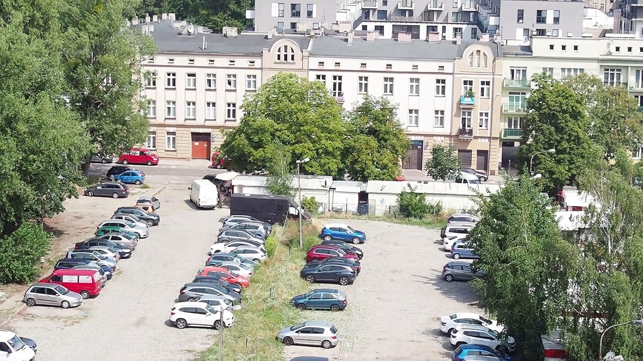 Plany usunięcia parkingu przy bloku na ulicy Wodnej
