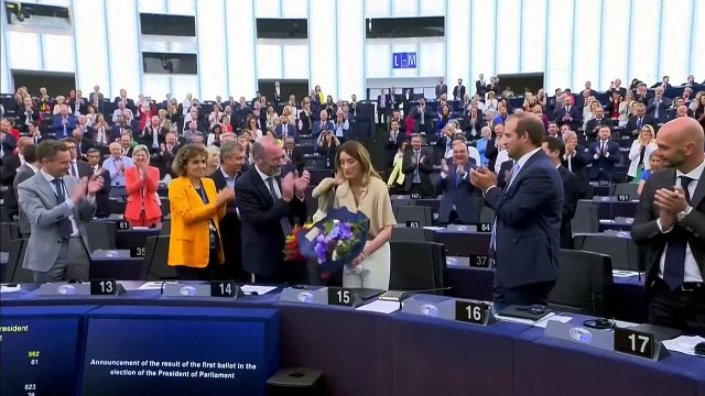 Parlamento Europeu reelege Roberta Metsola como presidente