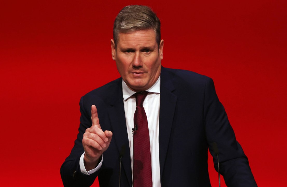 Sir Keir Starmer doesn't believe a ban on smartphones for U16s in necessary