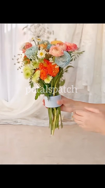 Creative Ways to Arrange Flowers: The Beauty of Spiral Flower Stands 