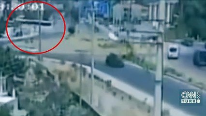 Aydın’da otobüs virajı alamadı apartmana daldı… 1 kişi hayatını kaybetti