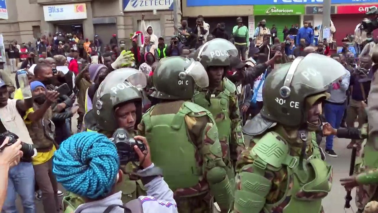 Distúrbios e gás lacrimogêneo em novos protestos antigovernamentais no Quênia