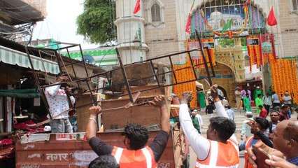 दरगाह क्षेत्र के आसपास अतिक्रमण हटाए