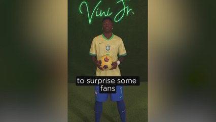 Vinicius shocks fans by posing as his own wax figure at Madame Tussauds New York!