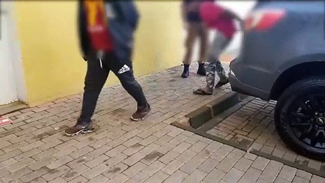 Pai e filho são presos com munições durante abordagem no Cascavel Velho