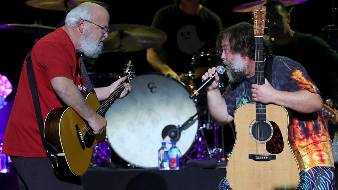 Jack Black Ends Tenacious D Tour After Kyle Gass' Trump Shooting Comment | THR News Video