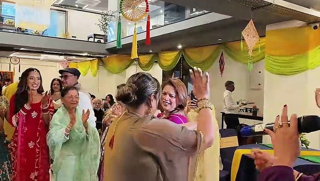 Best Mehndi Singers Delhi - Female Singer For Mehndi Ki Raat In Delhi - Indian Singers For Mehndi Night - Top 10 Best Mehndi Singers