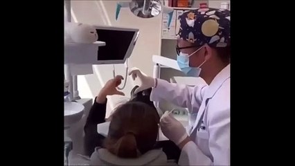 Cette patiente rend dingue son dentiste... Coeur sur toi