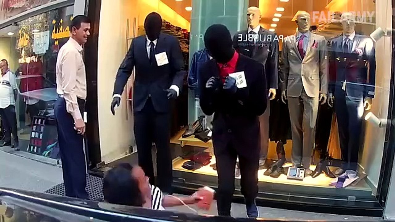 Funny Reactions and Moments(360P)