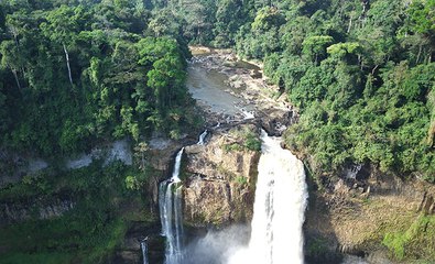 Kamerun’daki “doğal stüdyo” Ekom-Nkam Şelalesi