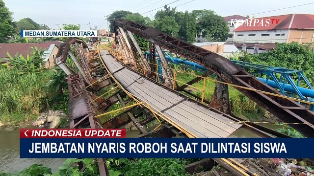 Jembatan Penyeberangan Nyaris Ambruk saat Dilintasi Siswa di Medan Maimun