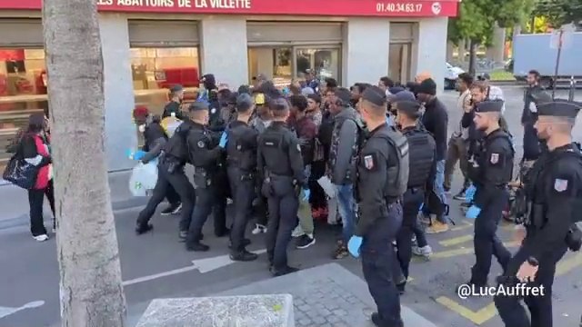 JO 2024 Évacuation des derniers campements de migrants sur le canal Saint-Denis