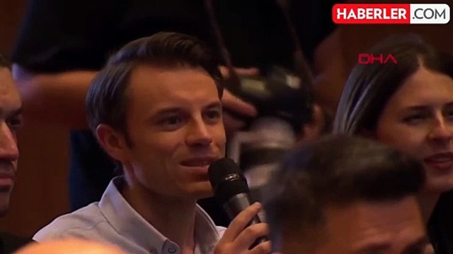 Acun Ilıcalı'dan Fenerbahçe'nin şampiyonluğu mu, Hull City'nin Premier Lig'e çıkması mı? sorusuna olay yanıt