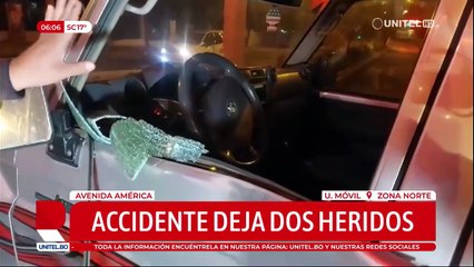 Una moto impacta contra un vehículo en Cochabamba y deja al menos dos heridos