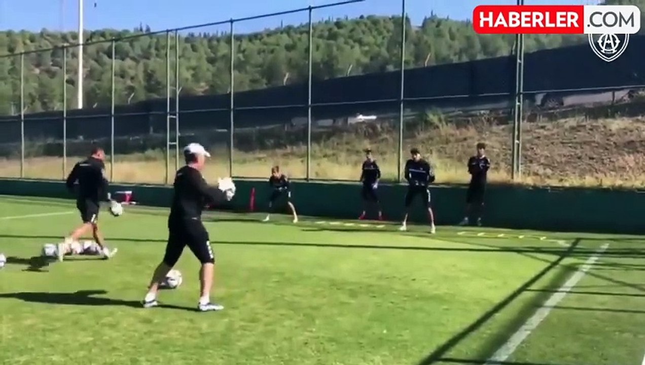 Altınordu'nun genç kalecisi Mert Furkan Bayram, Atletico Madrid'e transfer oluyor