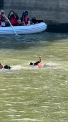 Reportage : Anne Hidalgo dans la Seine