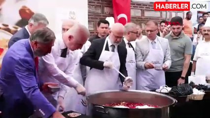 Mısır Çarşısı'nda Geleneksel Aşure Festivali