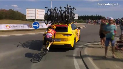 Ce cycliste passe à deux doigts du drame !