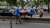 Le parcours du combattant des piétons et cyclistes dans un Paris en plein préparatifs des JO