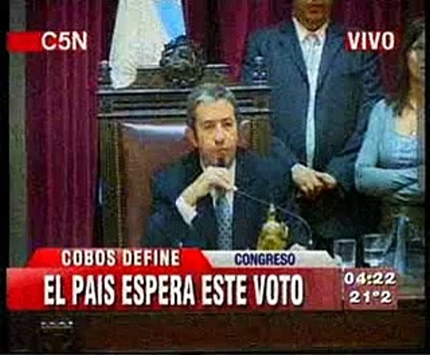 Julio Cobos vota en contra de la 125: "Mi voto es no positivo" - Vídeo ...
