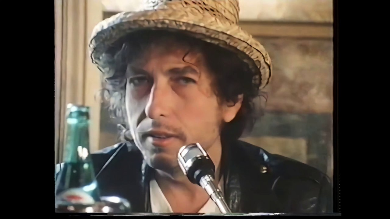 Bob Dylan interview tour 1984 in Verona [AI upscale] (2160p_25fps_VP9 LQ-128kbit_AAC)