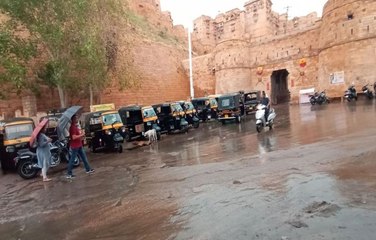 Watch Video:  दिन में झुलसाने के बाद शाम को बूंदाबांदी