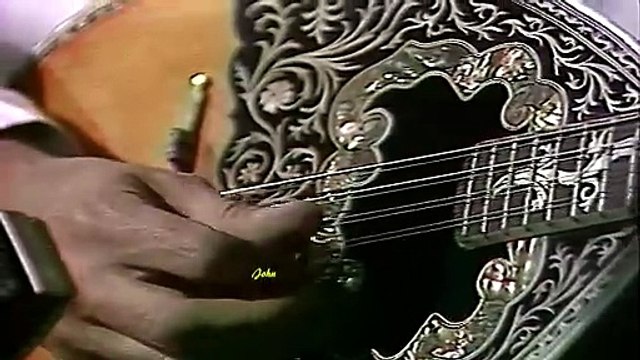 Μια καλημέρα - Χάρις Αλεξίου (Video Live 1996)