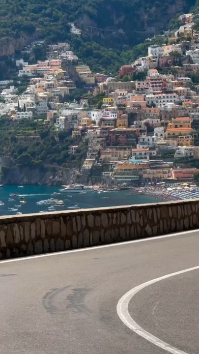 ITALIAN VIBES en scooter sur la cote amalfitaine