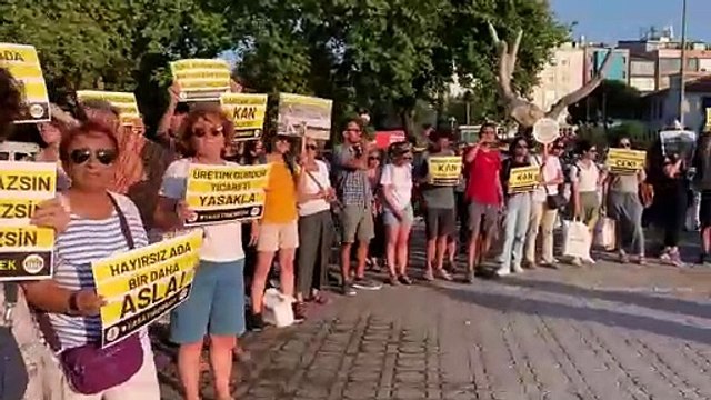 Hayvan hakları savunucuları ‘yaşam zinciri’ oluşturdu: Katliama hayır de, yasayı geri çek!
