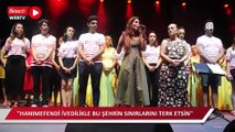 Çeşme'de Yunan şarkıcıdan Atatürk ve Türk Bayrağına büyük saygısızlık!