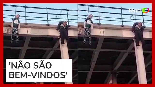 Torcedores do Botafogo penduraram dois bonecos enforcados no setor visitante