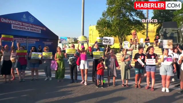 Hayvan Hakları Savunucuları Kanun Teklifini Protesto Etti