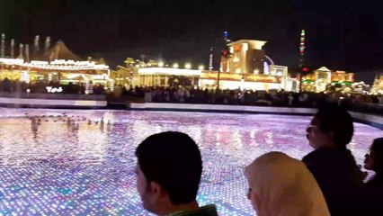 Dancing fountain at dubai 