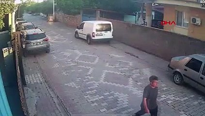 Bayat ekmek toplayan yaşlı adama sopalı dayak