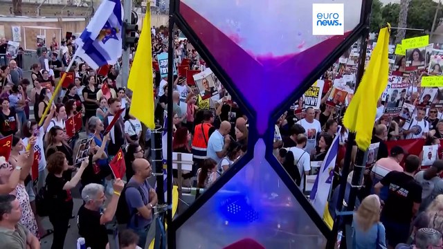 Протестующие в Тель-Авиве требуют заключить сделку и вернуть заложников