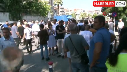 Скачать видео: İzmir'de elektrik akımına kapılan 2 kişinin ölümüyle ilgili 27 şüpheli adliyeye sevk edildi