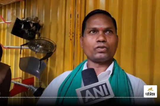 CG News: सोलर पंप लगने से गरीब किसानों का चमक उठा चहरा, सरपंच ने कहा - किसानों के लिए... देखें Video