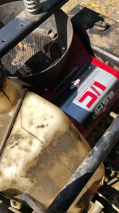 Tracteur-tondeuse Castelgarden 72 : Problème démarrage !