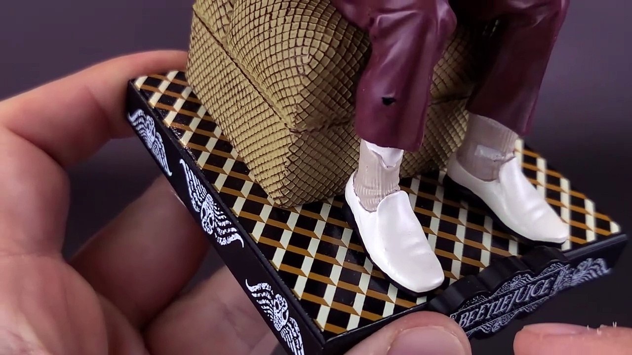 Royal Bobbles Beetlejuice Shrunken Head Bobblehead