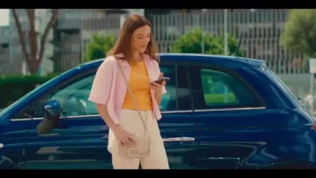 Guida e basta , tre influencer nello spot sicurezza stradale di Anas