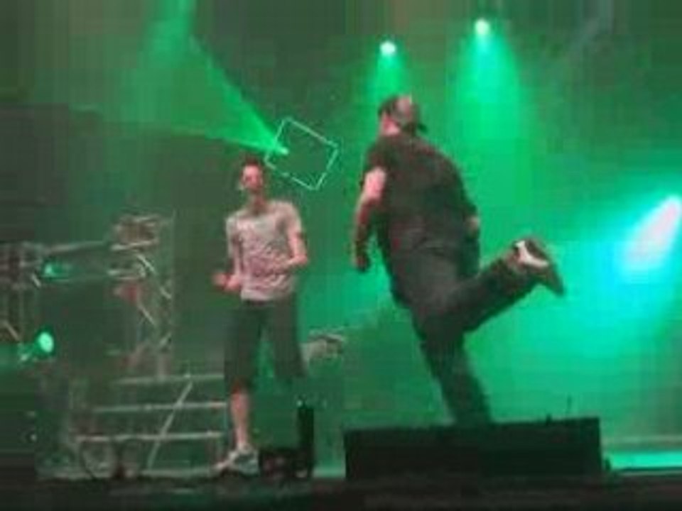 Scooter - "Lighten Up The Sky" Rick does Jumpstyle