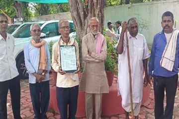 बारूद फैक्ट्री का बंद करने की मांग