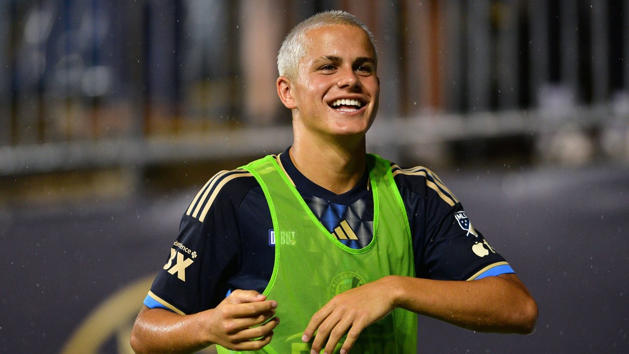 Einst BVB-Probetraining, jetzt Debüt mit 14: Sullivan bricht Rekord