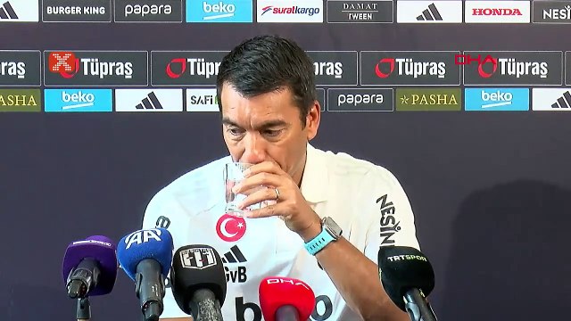 Van Bronckhorst: Galatasaray maçına en iyi şekilde hazırlanıyoruz