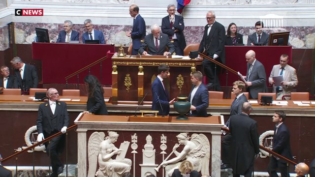 Louis Boyard (LFI) refuse de serrer la main à Flavien Termet (RN) à l'Assemblée nationale