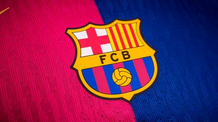 Barcelona presenta su nuevo uniforme para la temporada 2024/25 con Ronaldinho como protagonista