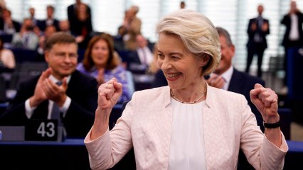 VÍDEO | La 'gran coalición' de Von der Leyen resigna a la ultraderecha en la Eurocámara