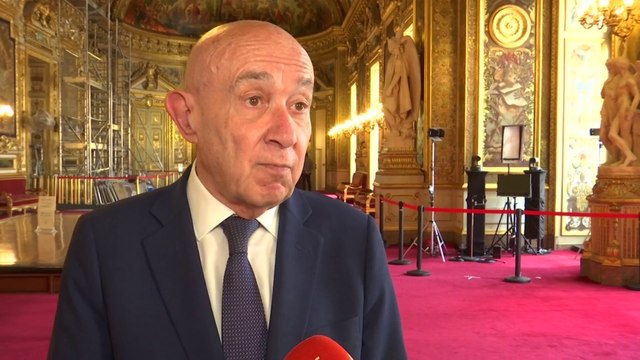 Claude Malhuret plaide pour un gouvernement de front républicain